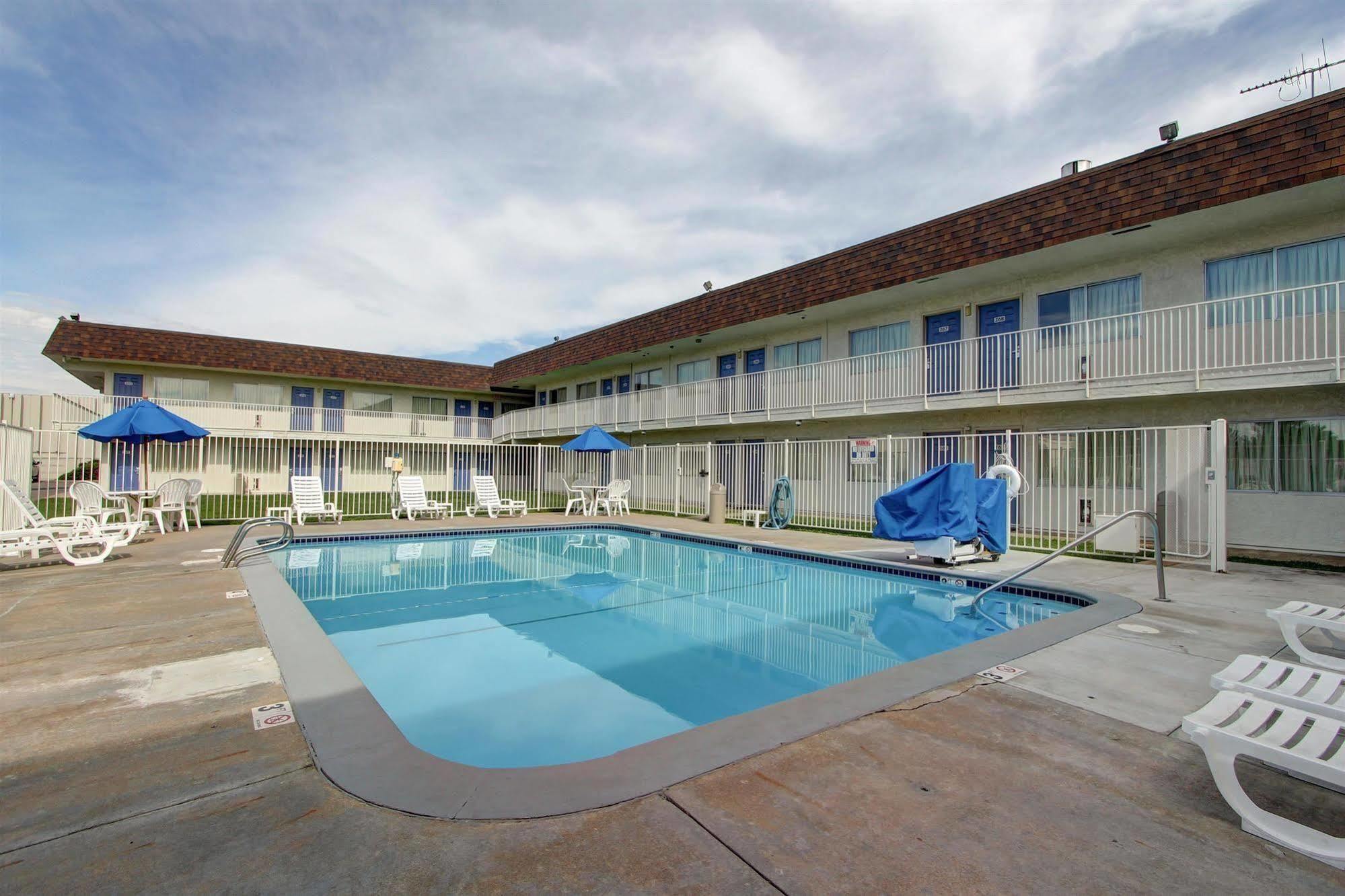 Motel 6-Denver, Co - Airport Екстериор снимка